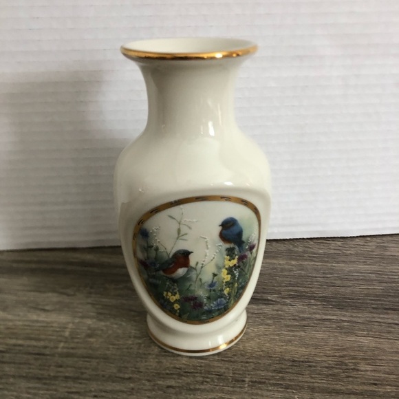 1995 Summer Interlude Vase by Lenox - Picture 1 of 14